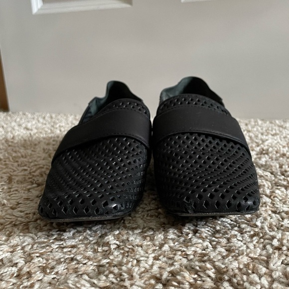 Mercedes Castillo Mati Perforated Convertible Loafer Black Size 9.5 - Picture 4 of 10